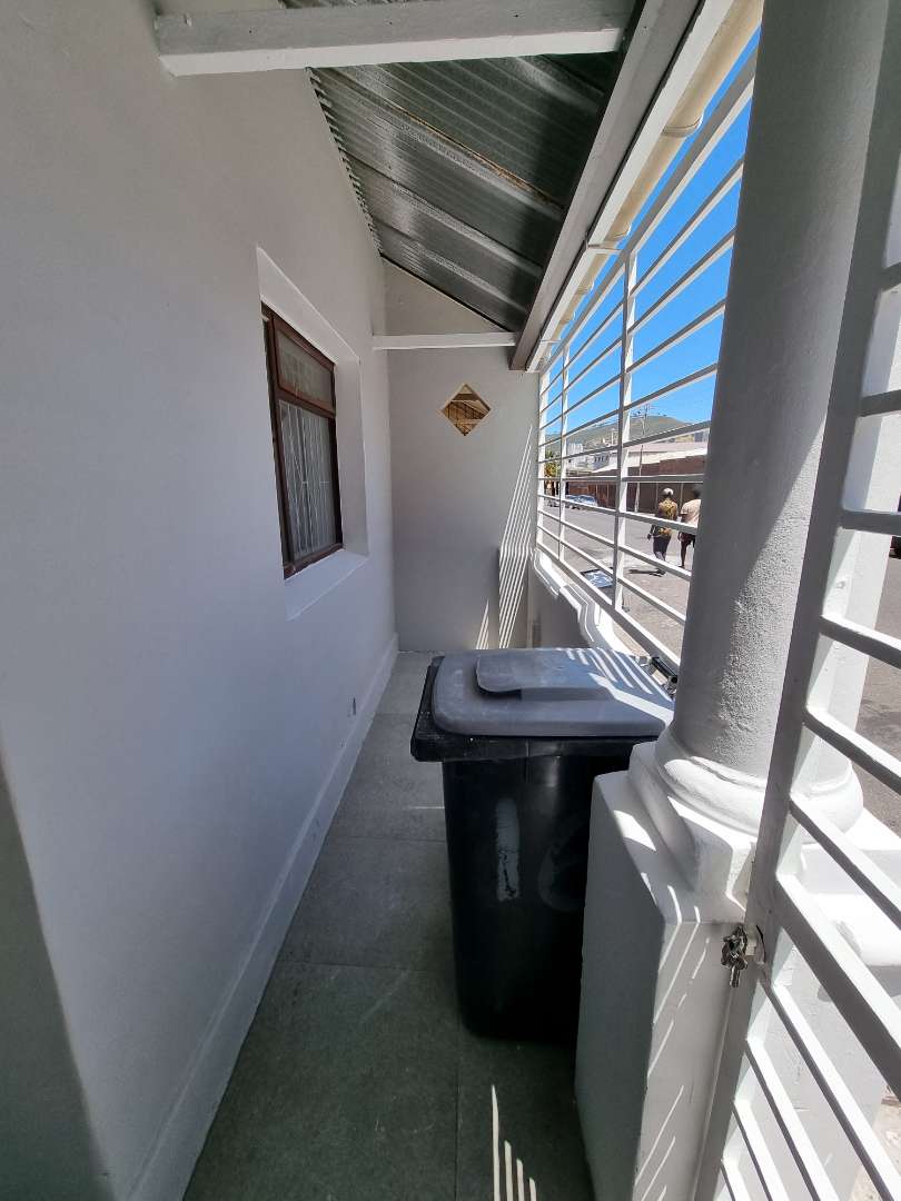 4 Bedroom Property for Sale in Zonnebloem Western Cape